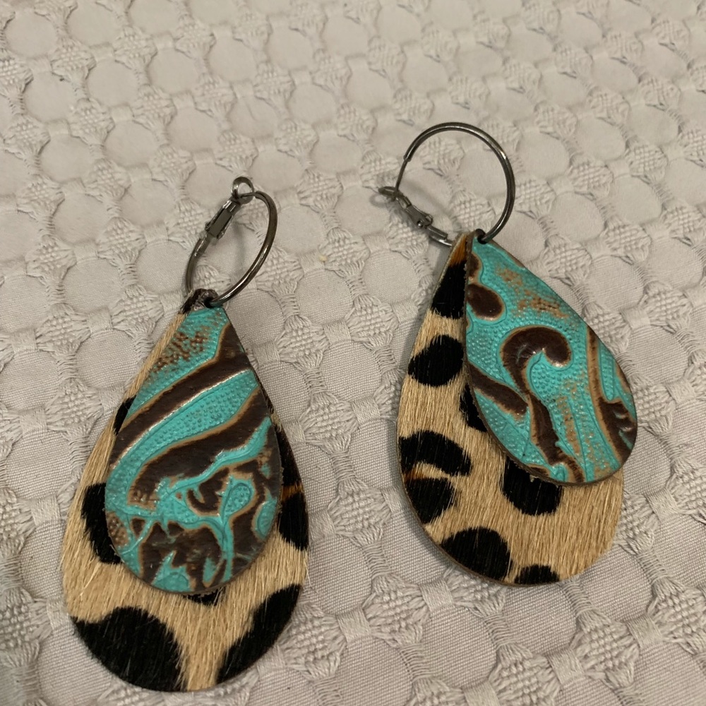 Leather earrings